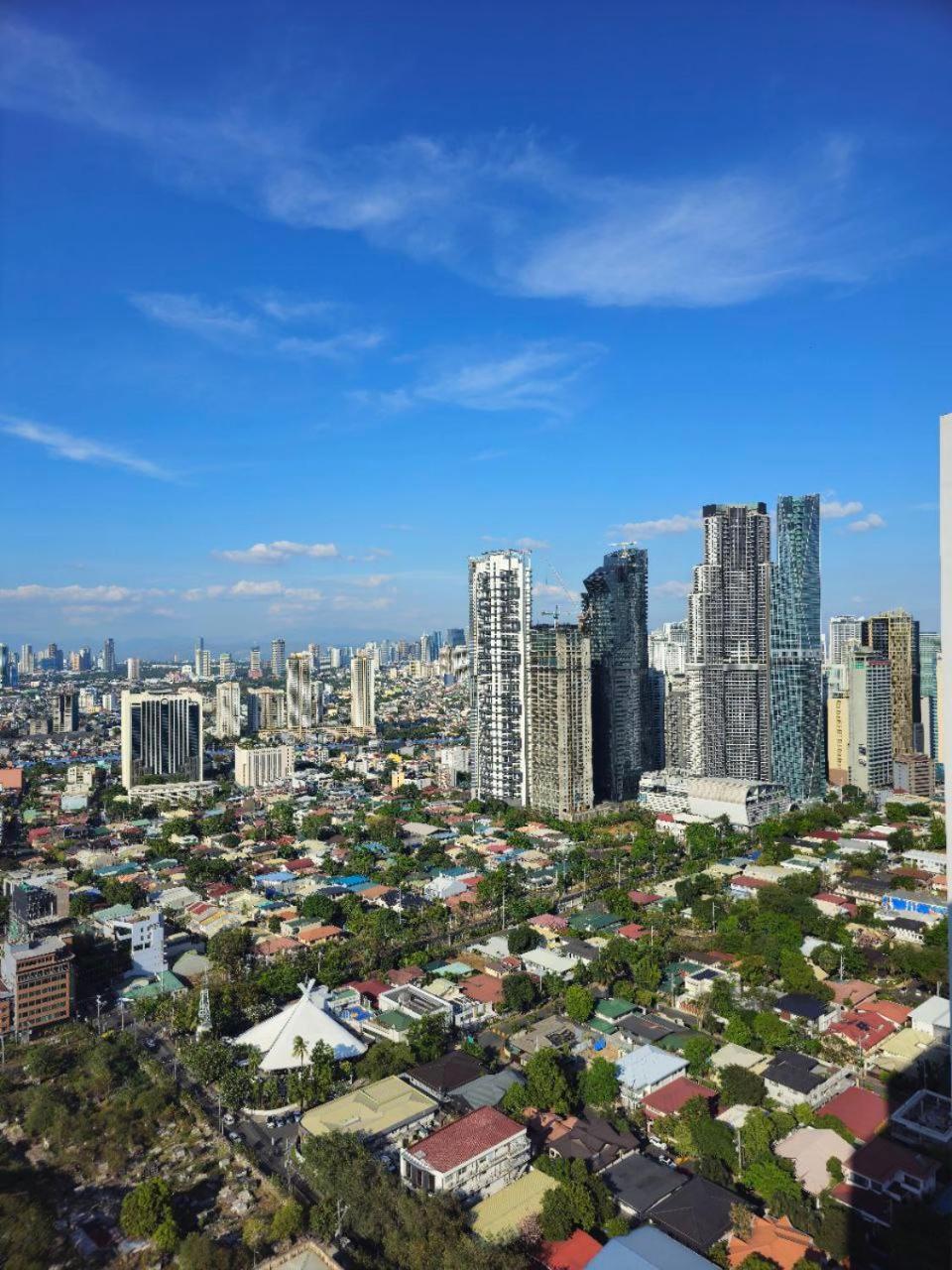 Serene Suite In Jazz Residences Makati City Esterno foto