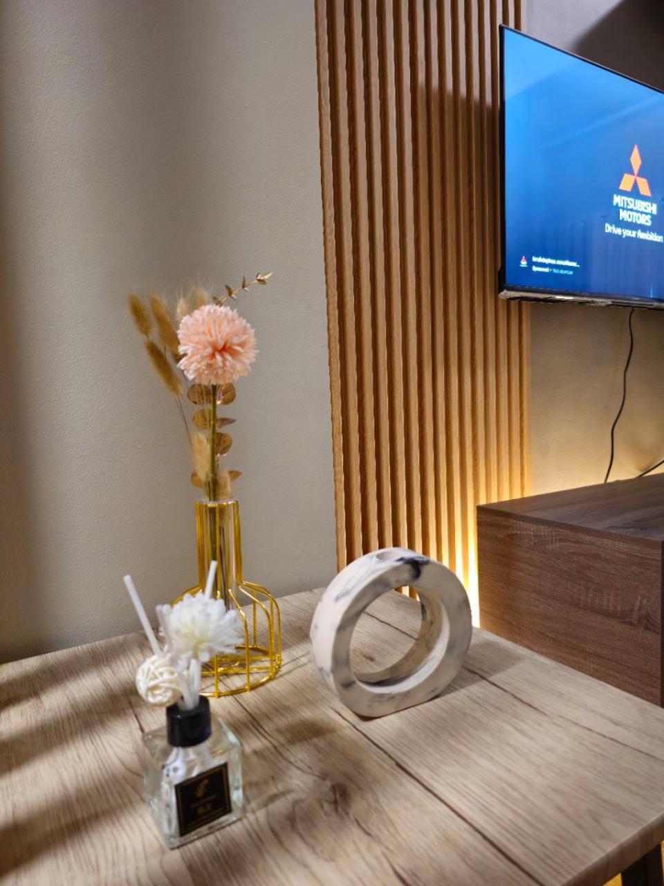 Serene Suite In Jazz Residences Makati City Esterno foto