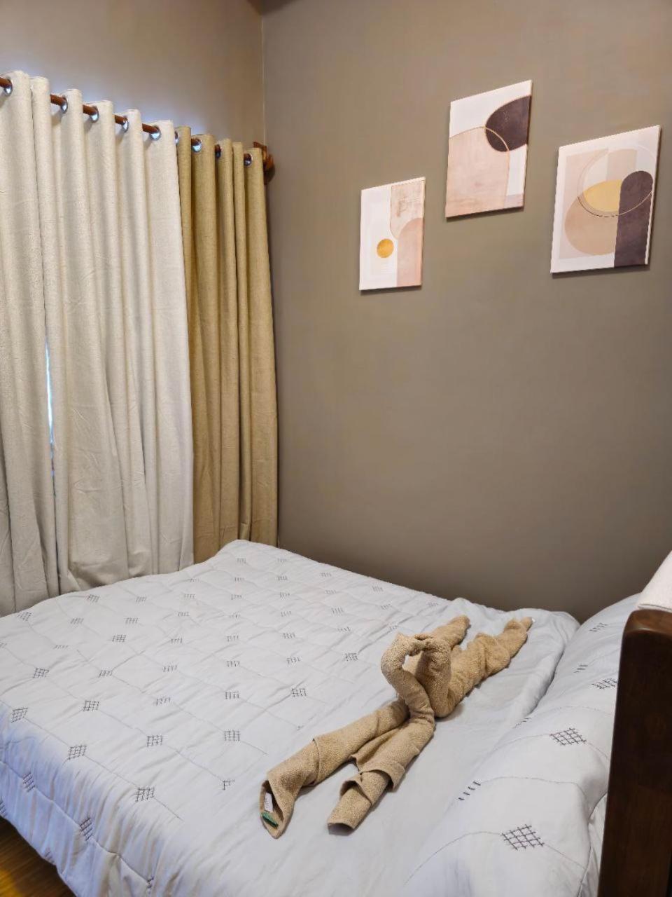 Serene Suite In Jazz Residences Makati City Esterno foto