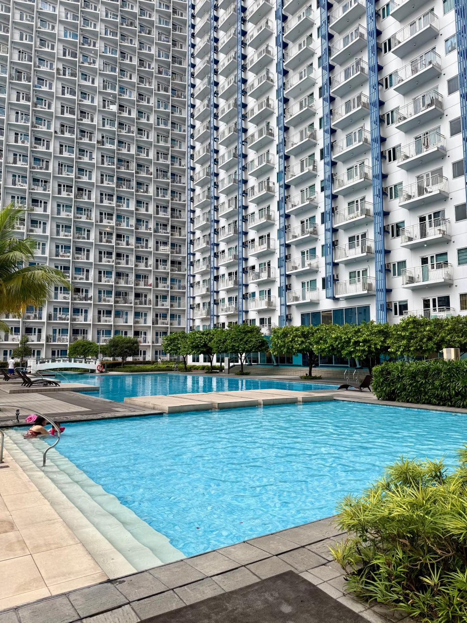 Serene Suite In Jazz Residences Makati City Esterno foto